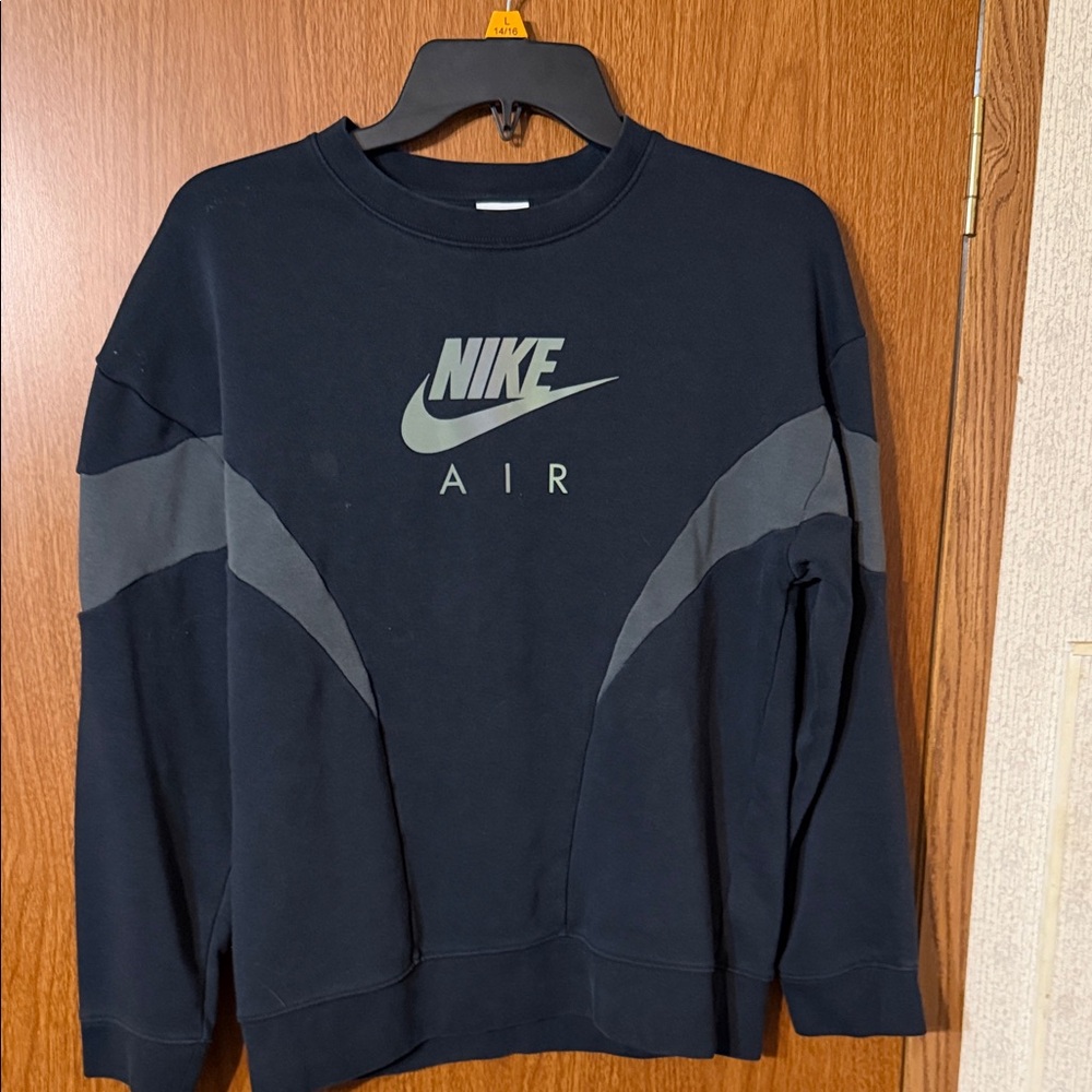 Nike Men's Dark Gray Crewneck Sweater